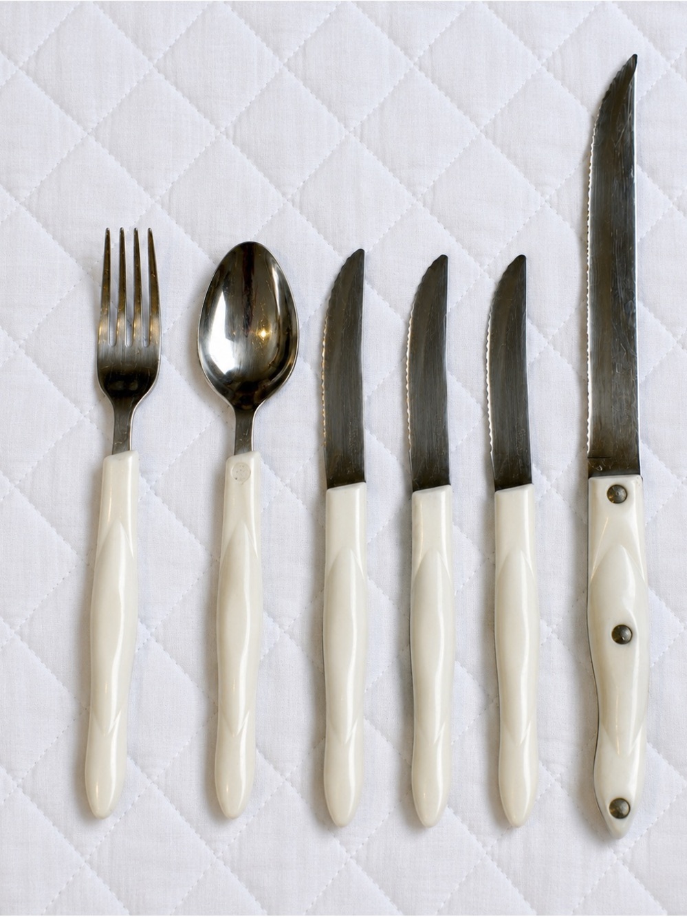 Cutco Pearl White Cutlery Set 1723 Carver, 3x 1759 Table Knives, Flatware Spoon